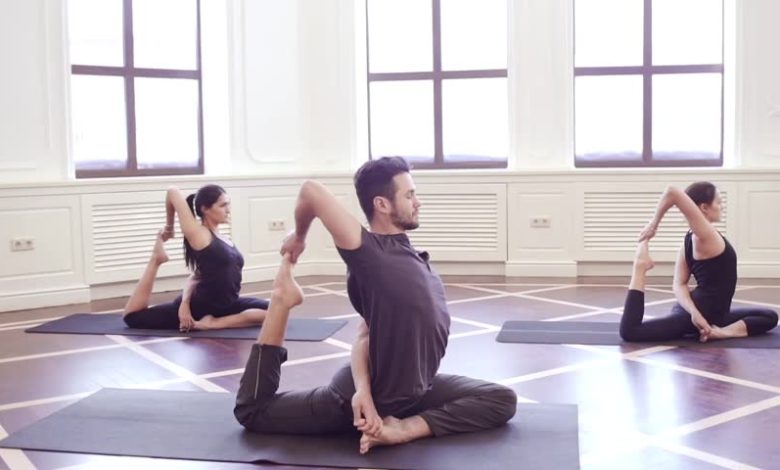 Do these yoga poses to avoid respiratory problems in winter