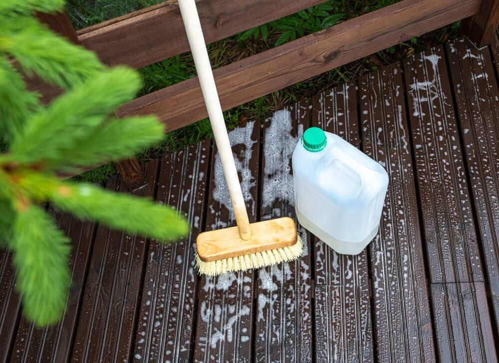 How to keep Plastic-Wood Decking clean