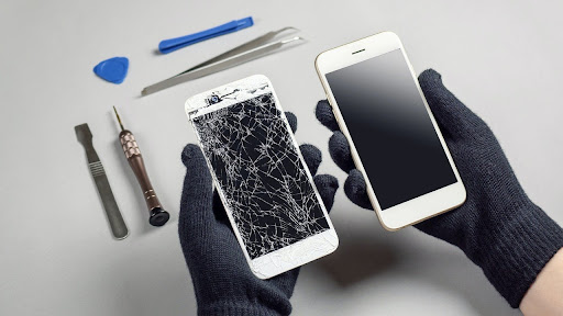 Photo of Five Most Common iPhone Parts Problems And Their Solutions